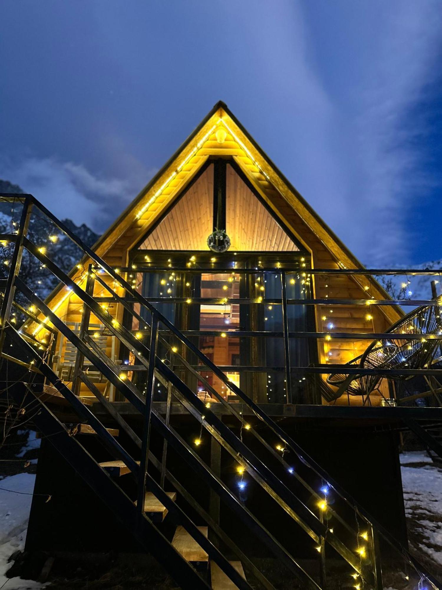 Kazbegi Kuro Cottages المظهر الخارجي الصورة